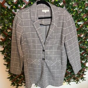Marie-Claire Gray Plaid Women's Blazer/cardigan
Size 15
PTP 22
Length 32
